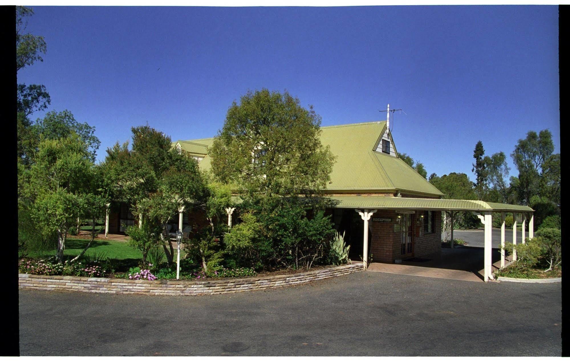 Overlander Homestead Motel 로마 외부 사진