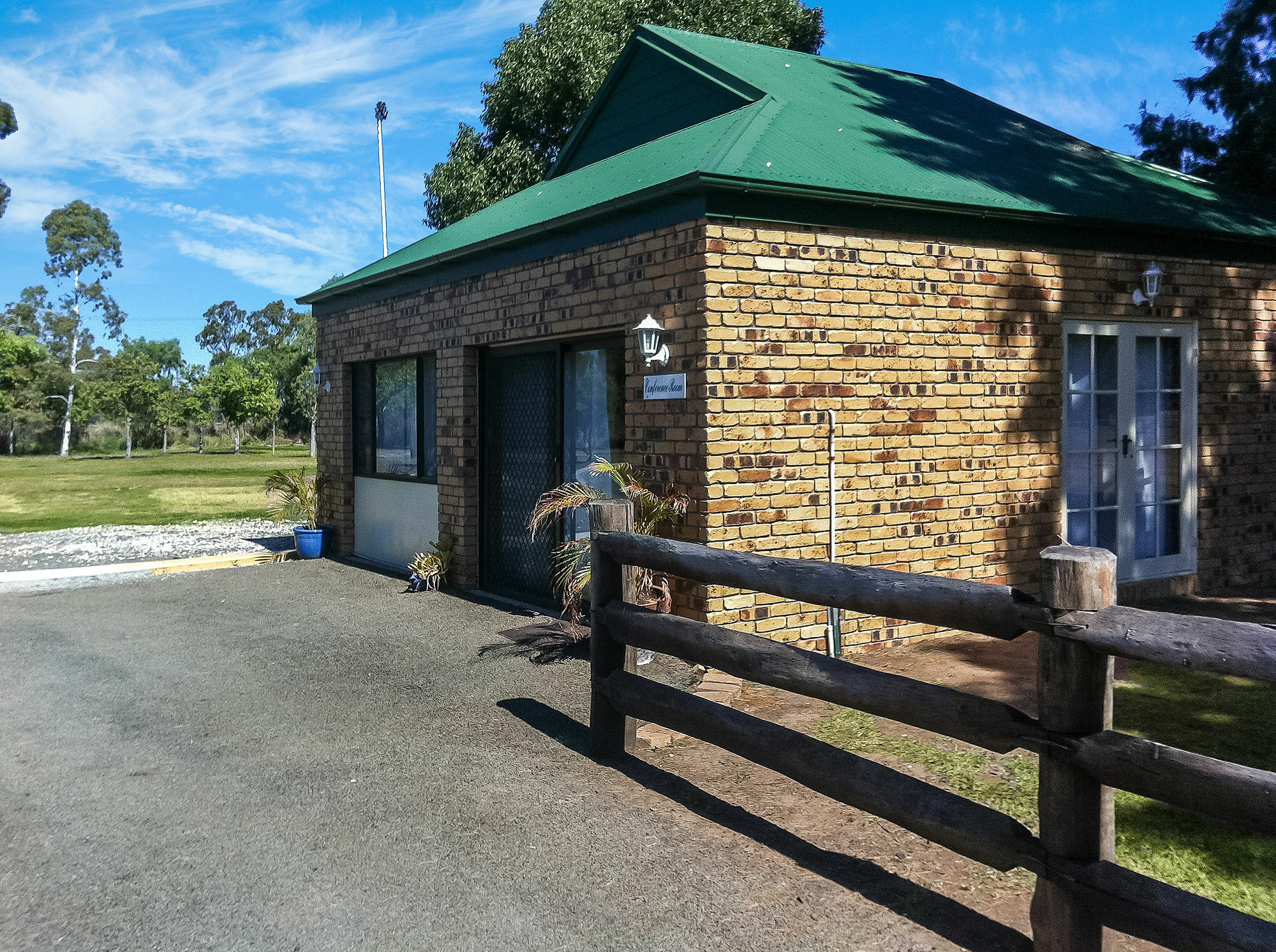 Overlander Homestead Motel 로마 외부 사진
